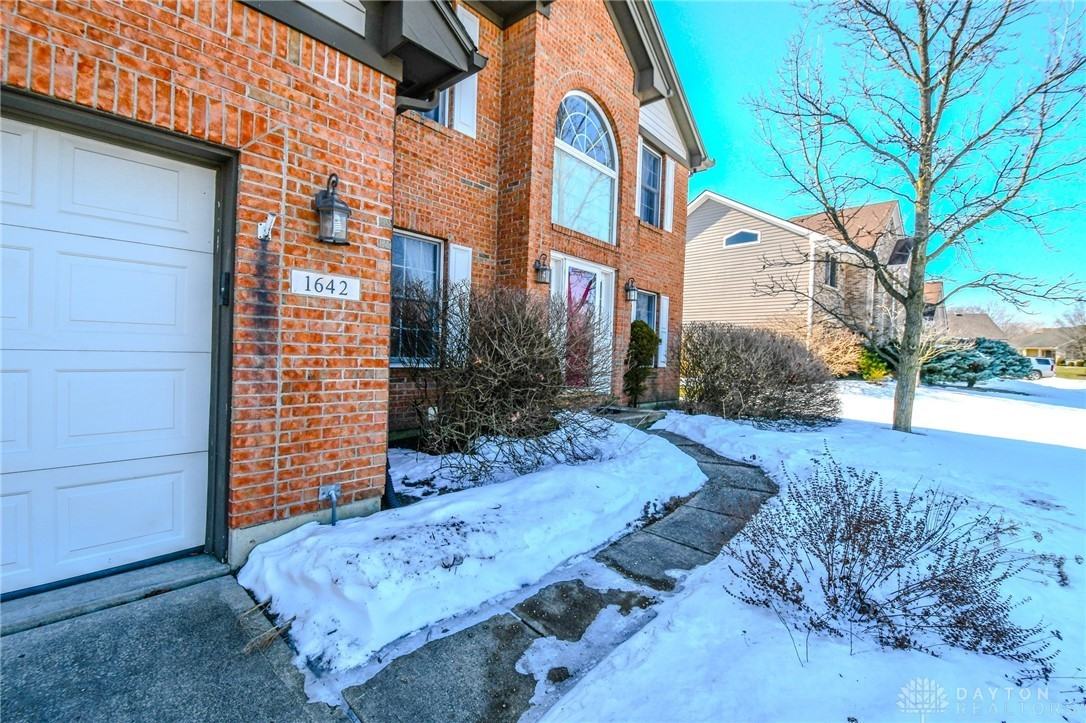 1642 Lago Mar - Photo 5 of 49