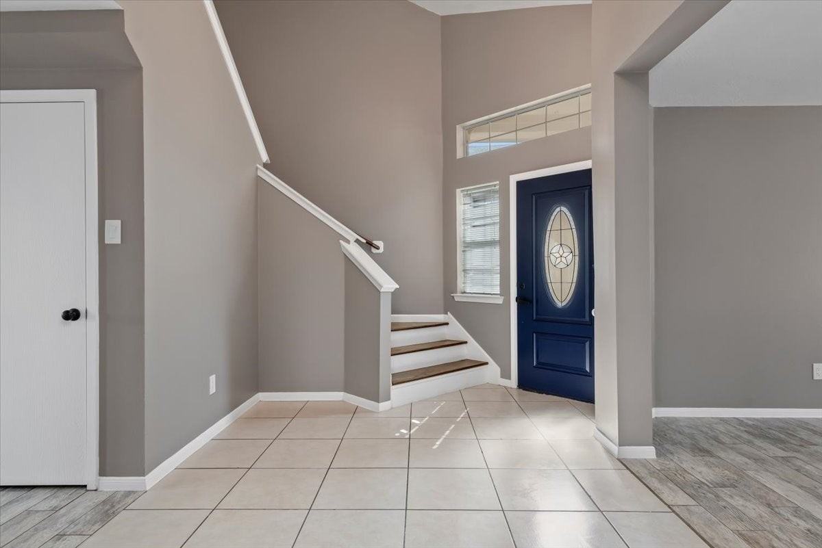 1518 Weiland Manor Ln - Photo 3 of 37