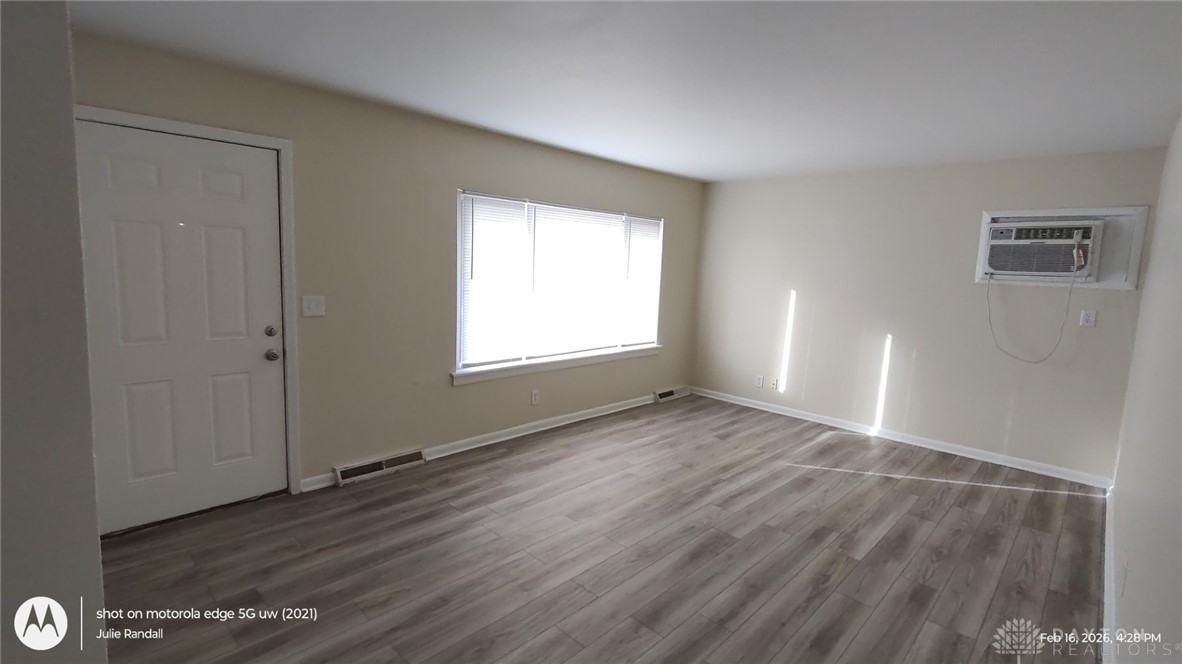 3290 Wilmington Pike - Photo 3 of 9