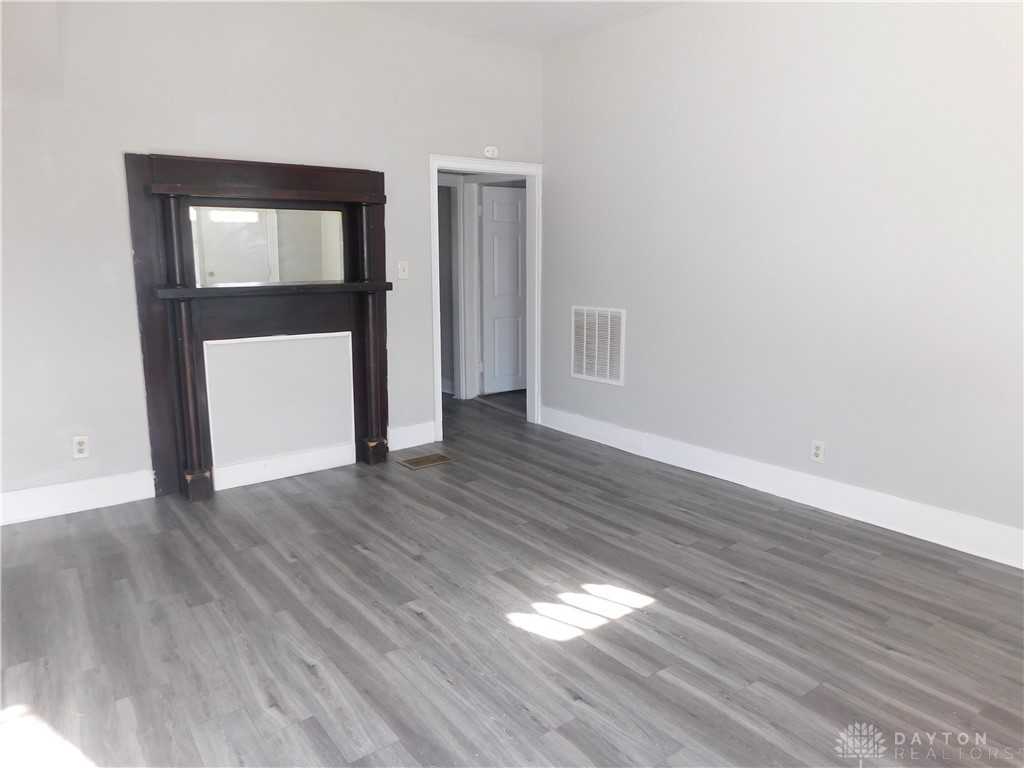 900 Grant St ##902 - Photo 4 of 10