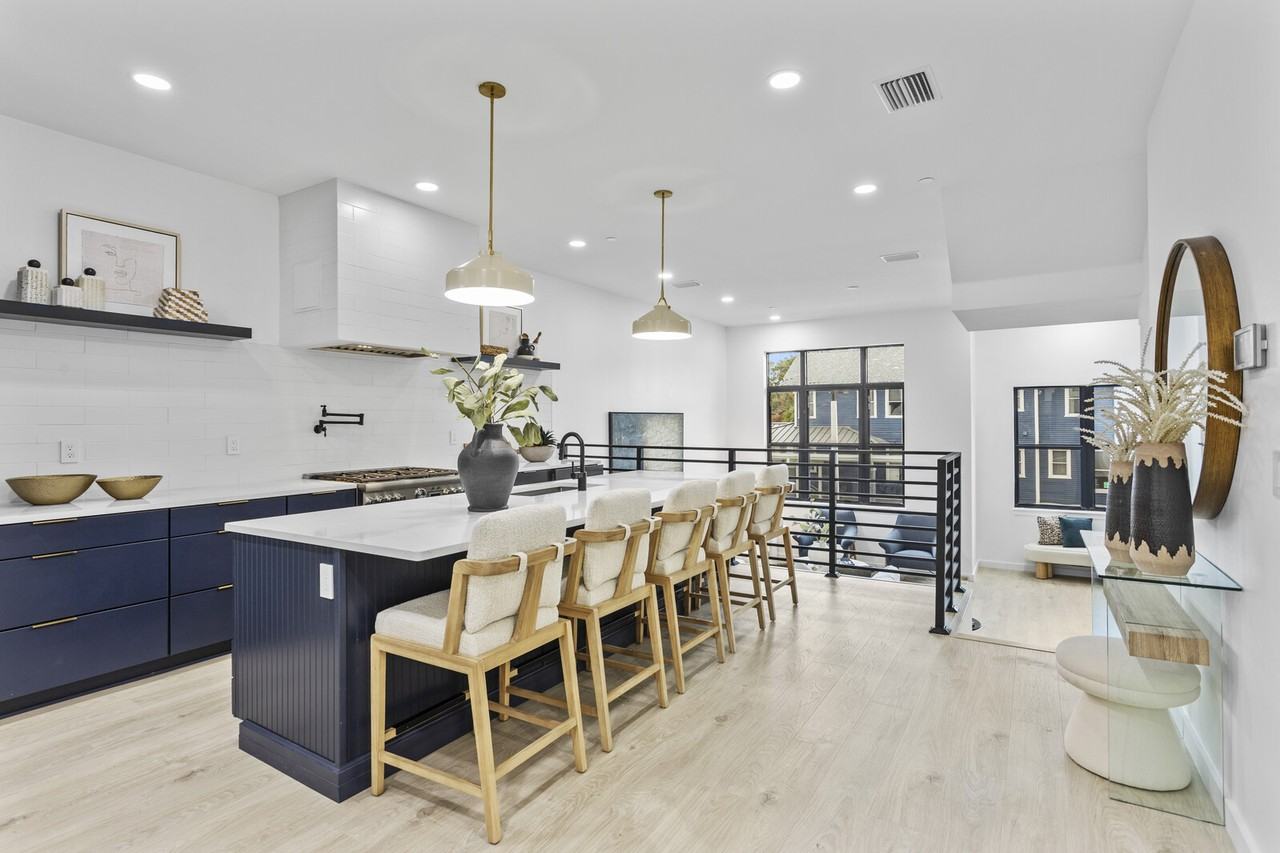 1801 N Morgan St - Photo 5 of 47