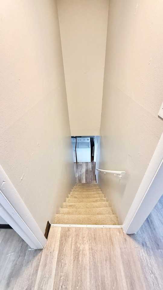 300 Washington Ave #304 - Photo 5 of 12