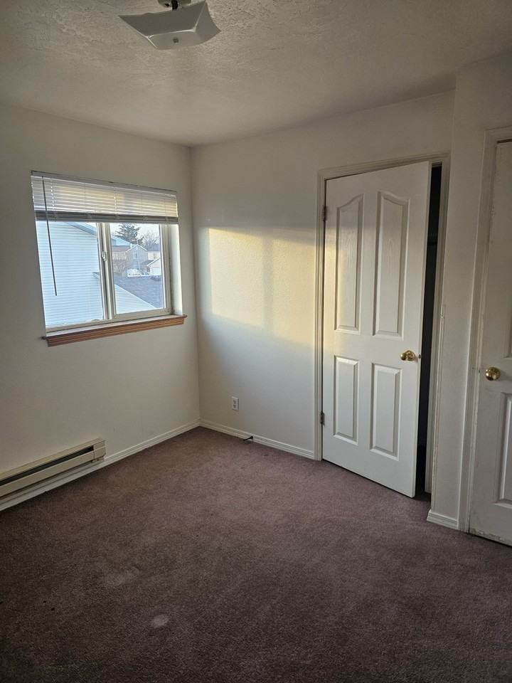 2120 Stace St #4 - Photo 5 of 14