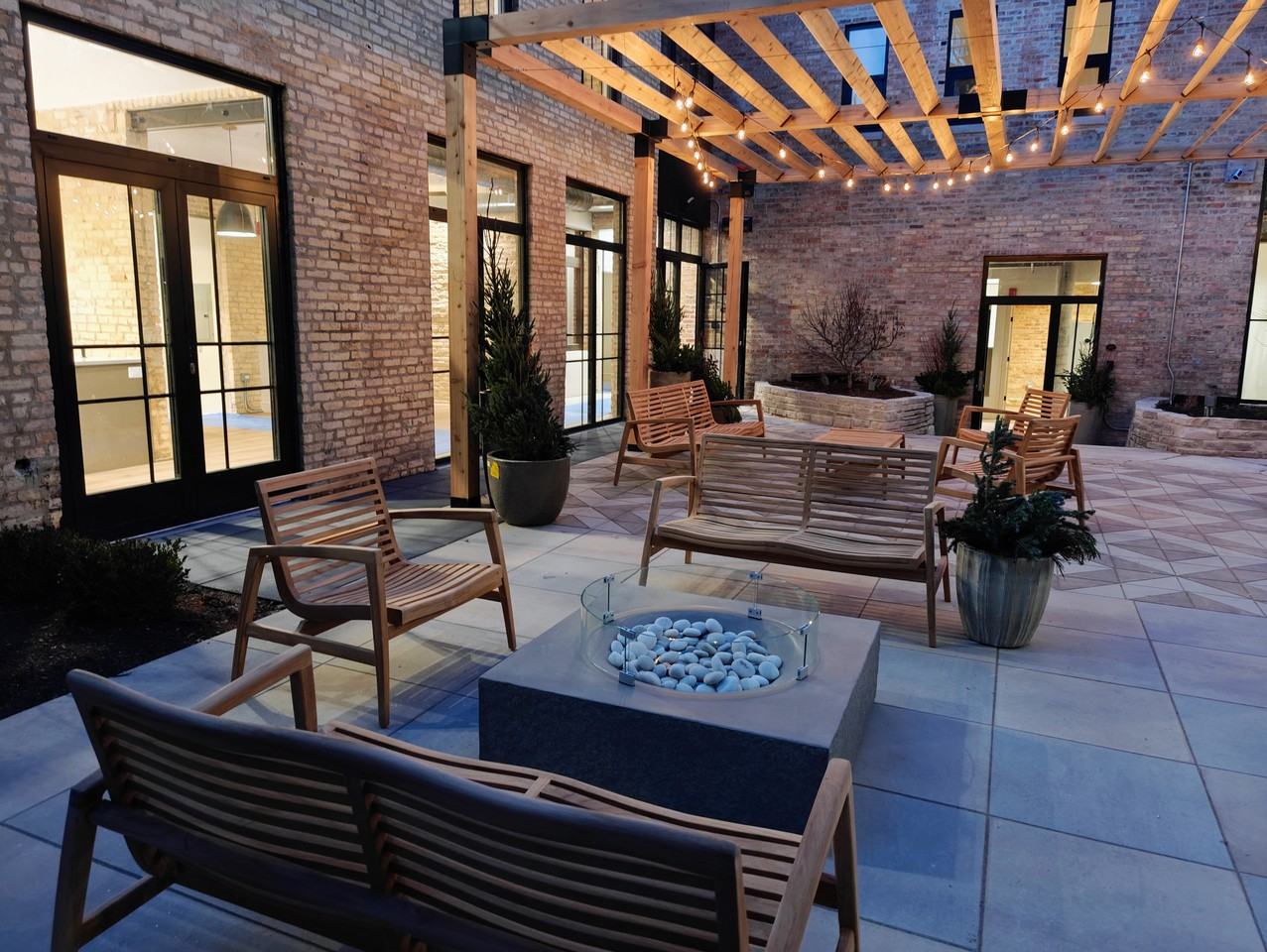 1810 N Wells St #402 - Photo 3 of 13