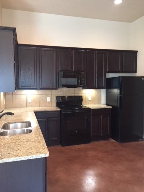 722 Saengerhalle Rd #722 - Photo 5 of 23