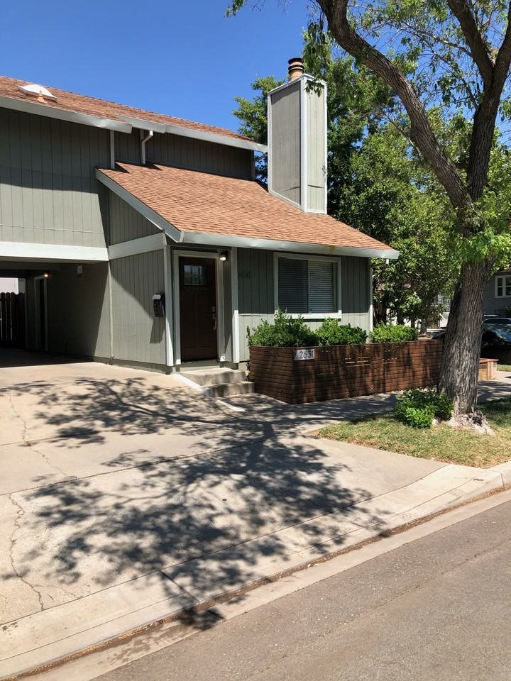 2625 V St #2631 - Photo 2 of 19