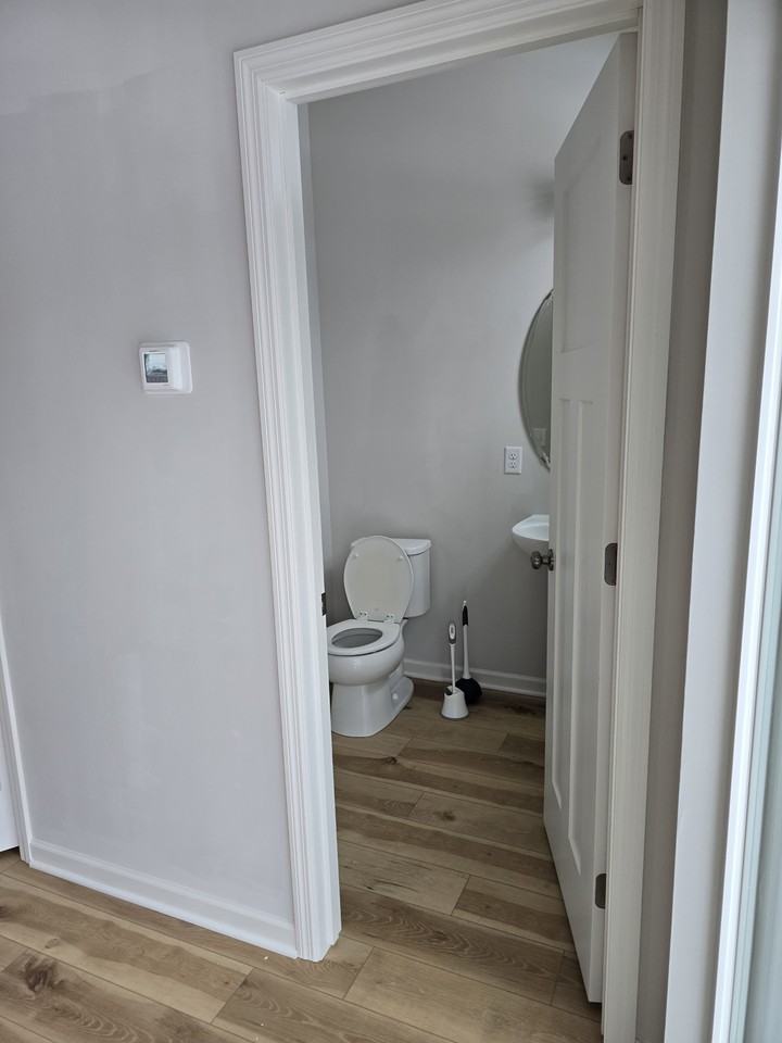 8652 Kenyon Ct Ne #F - Photo 4 of 17