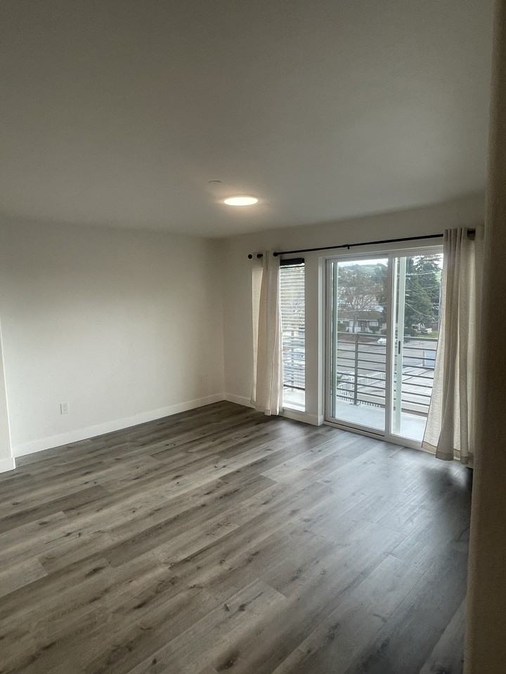 24997 Oneil Ave #1A - Photo 7 of 8