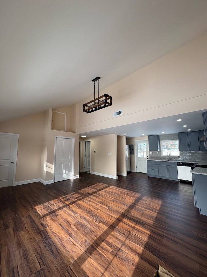 516 Delaware Ave #NA - Photo 3 of 20