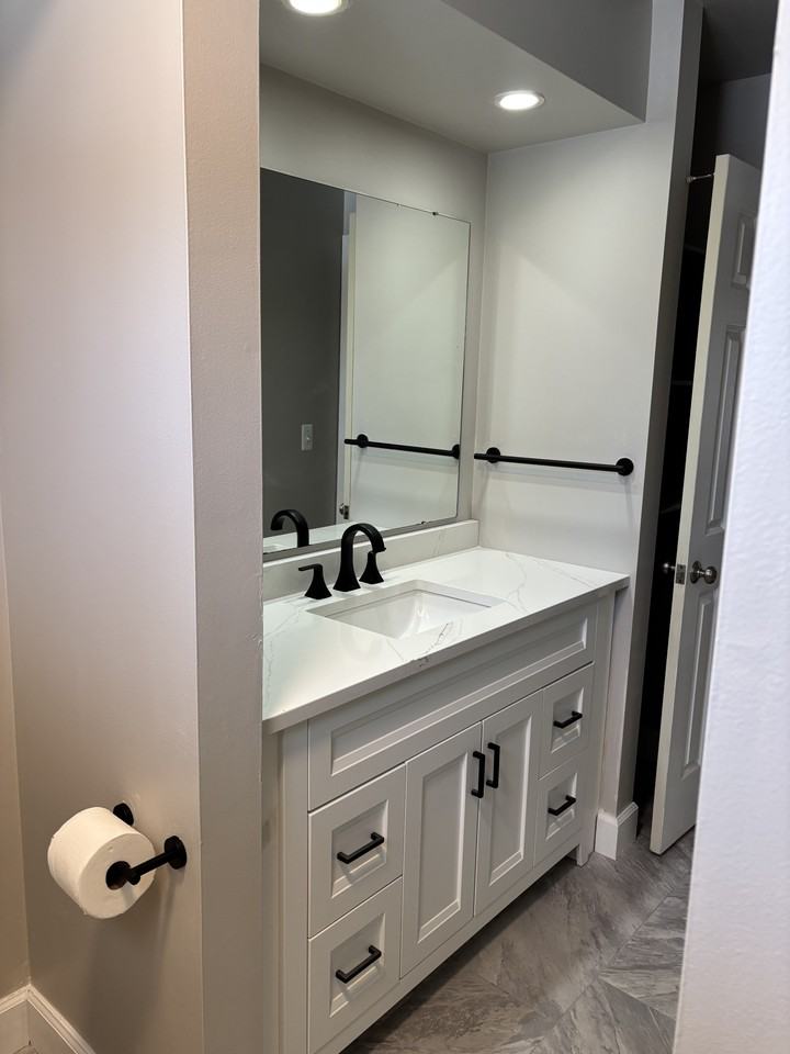 620 Nahma Ave #620 - Photo 4 of 21