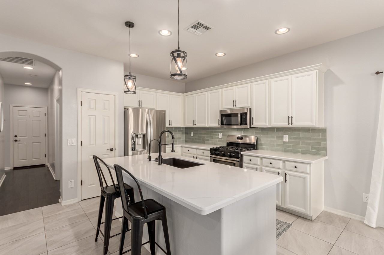 1562 W Alder Rd #NA - Photo 6 of 26