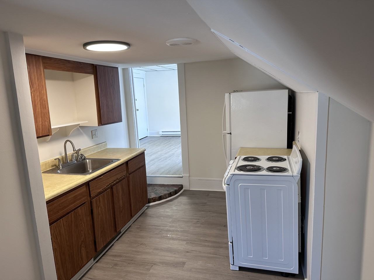 10 E Washington St #5 - Photo 4 of 11