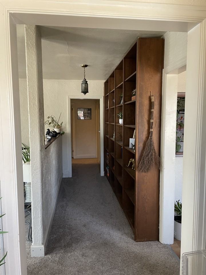 1327 10th Ave #NA - Photo 4 of 5