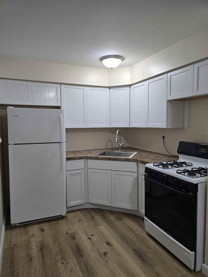 W166N9108 Grand Ave #3 - Photo 2 of 7