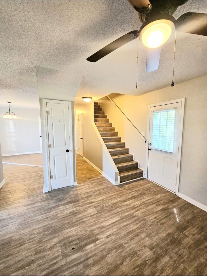 112 W Oak Manor Ct #NA - Photo 5 of 14