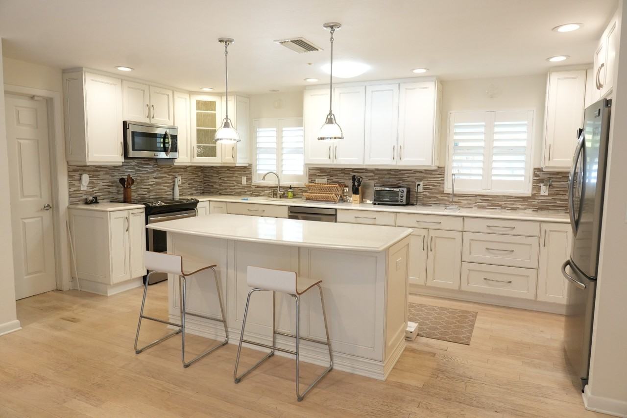 2412 Clematis St #NA - Photo 3 of 28