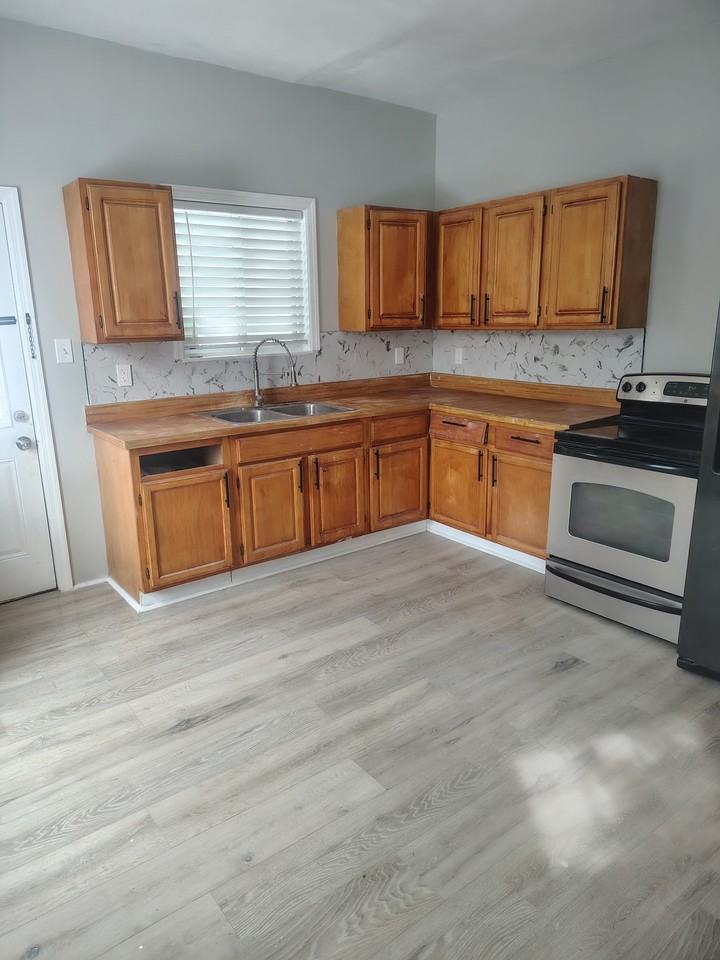 604 Highland Ave #604 - Photo 2 of 16