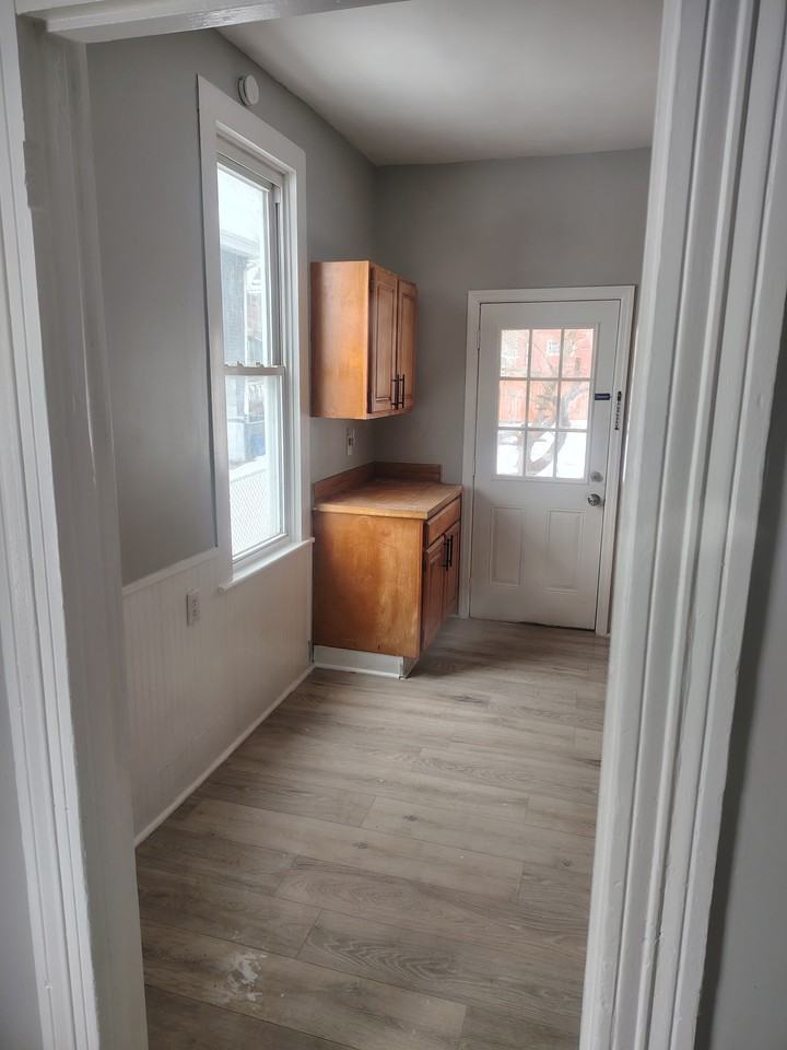 604 Highland Ave #604 - Photo 5 of 16