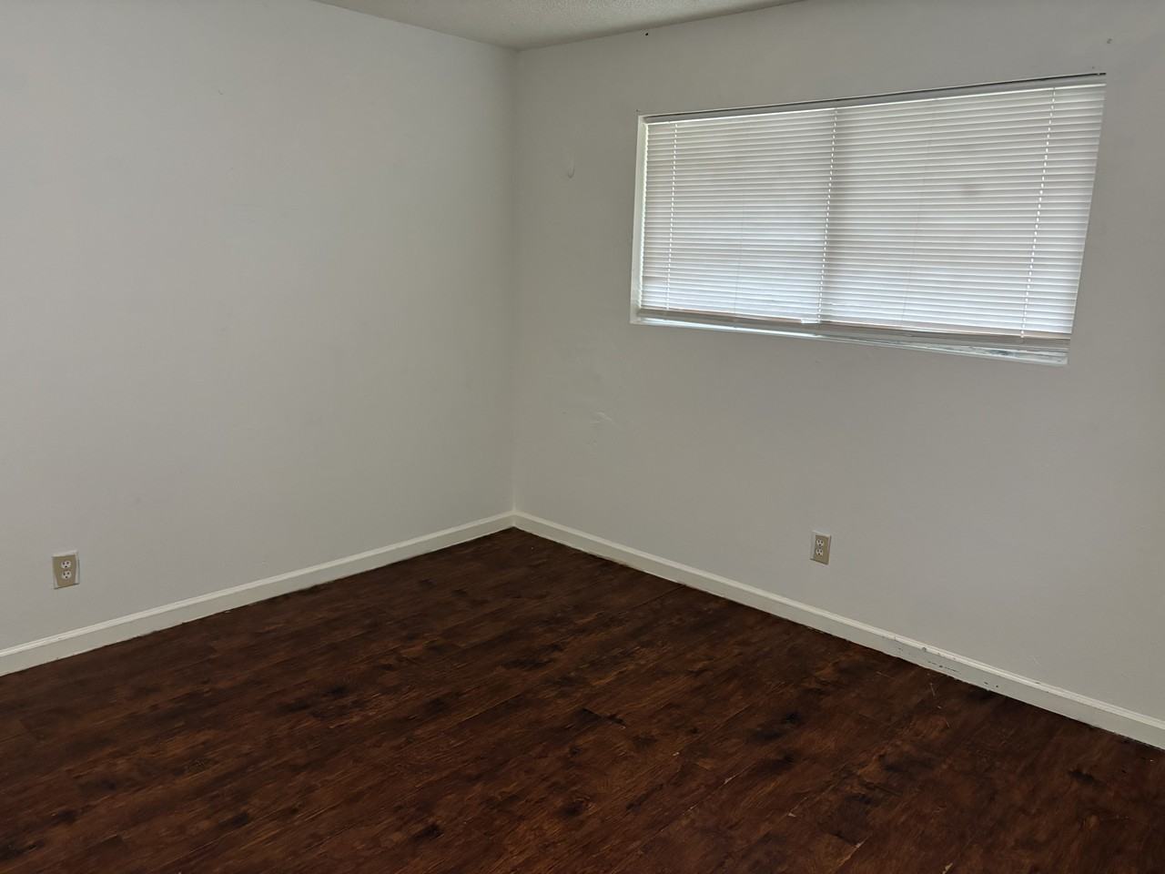 2614 S Linwood St #3 - Photo 3 of 7