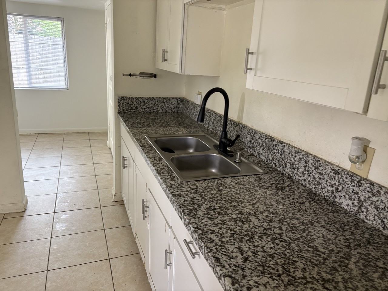 2614 S Linwood St #3 - Photo 6 of 7