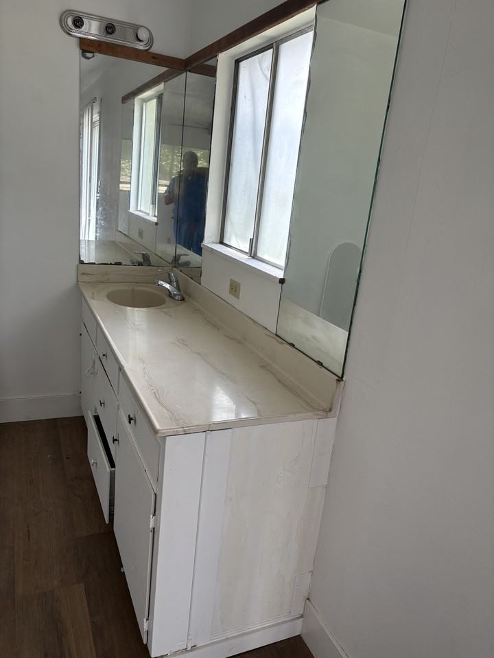 801 N Akers St #NA - Photo 3 of 10