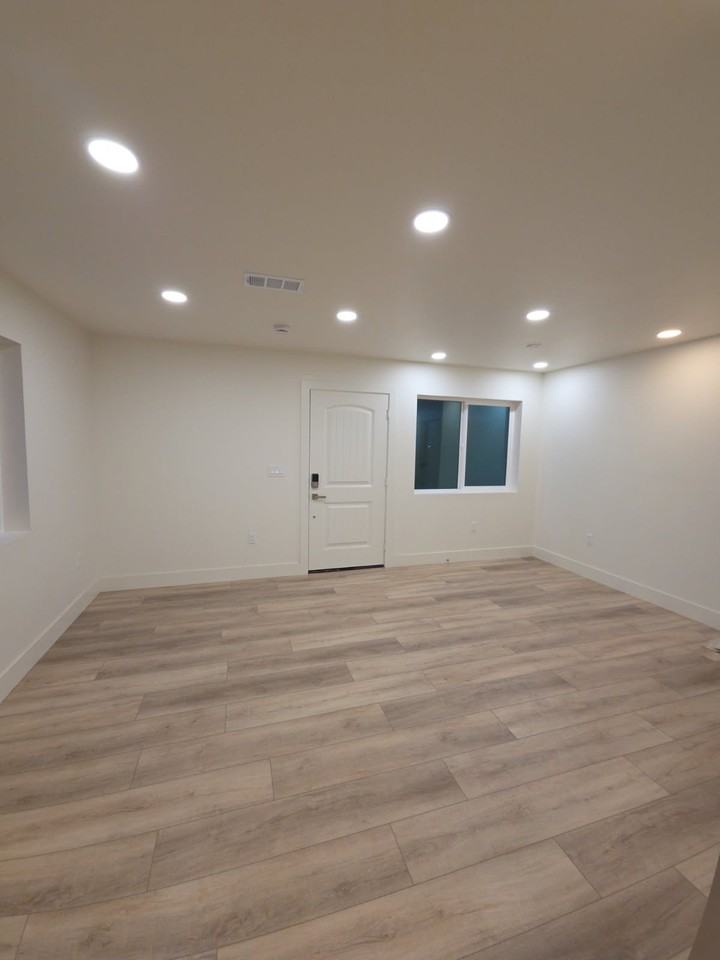 1055 Via Esmeralda #NA - Photo 3 of 9