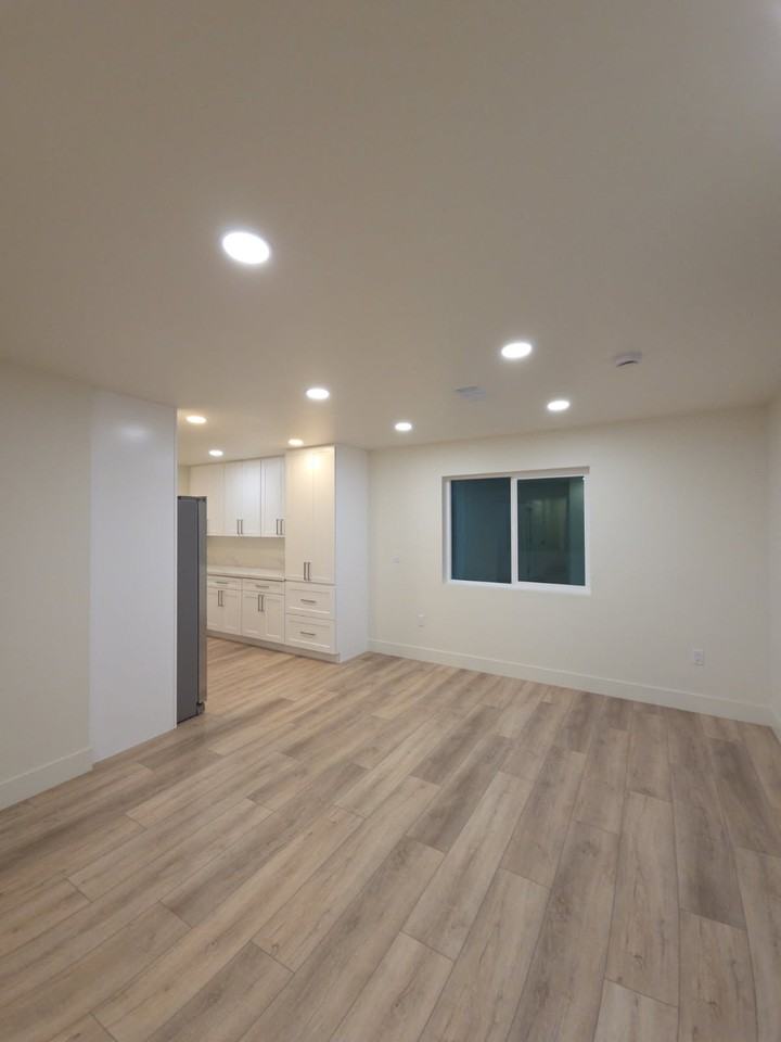 1055 Via Esmeralda #NA - Photo 4 of 9