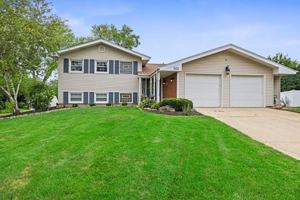 featured image of 20W560 Glen Pl #NA