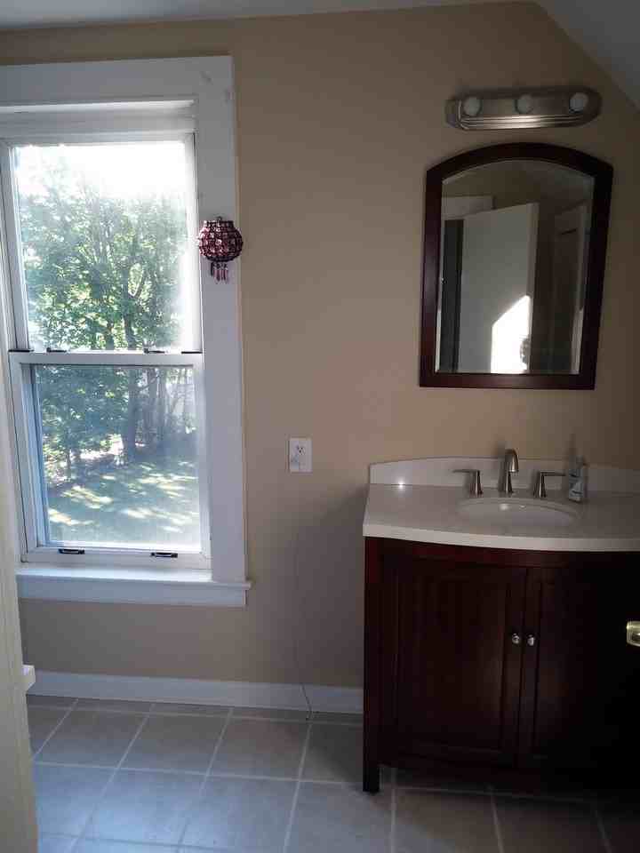 176 Thompson Ave #NA - Photo 3 of 8