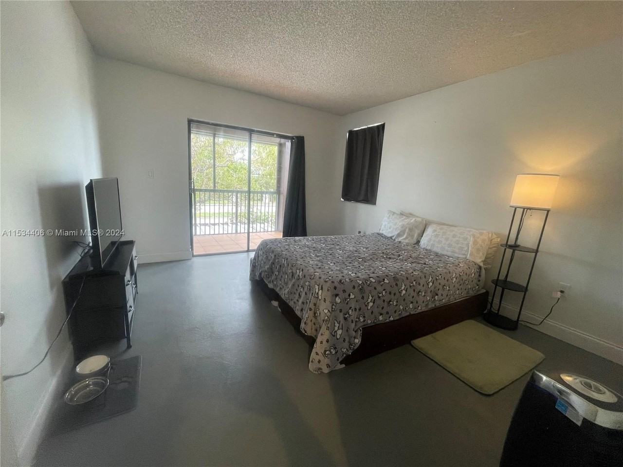 401 Nw 107th Ave #207 - Photo 6 of 11