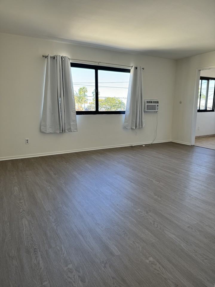 226 N Western Ave #3 - Photo 7 of 8