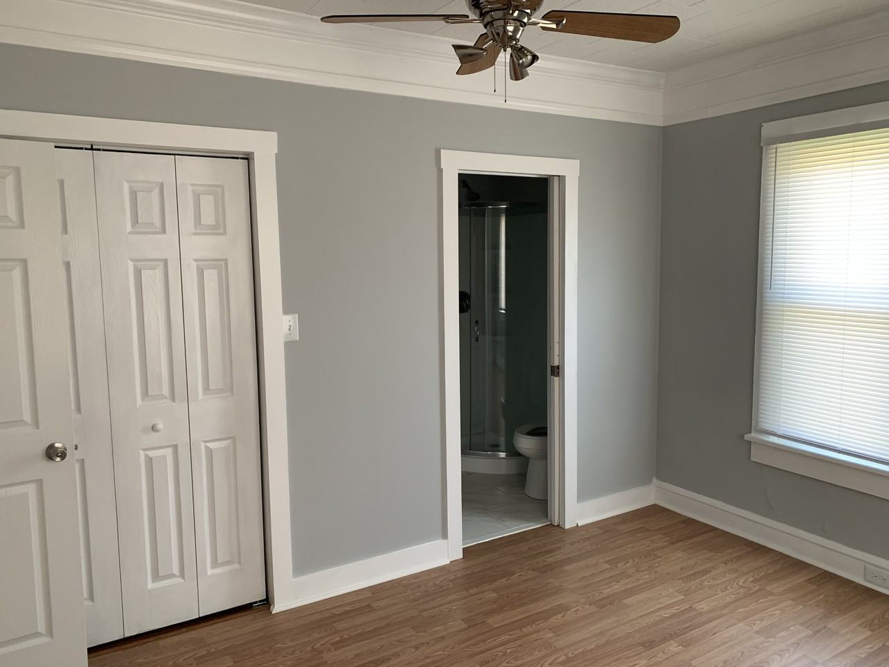 421 Woodlawn Ave #NA - Photo 7 of 13