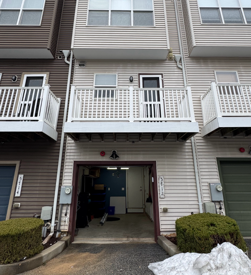 5712 45th Ave #5712 - Photo 2 of 6