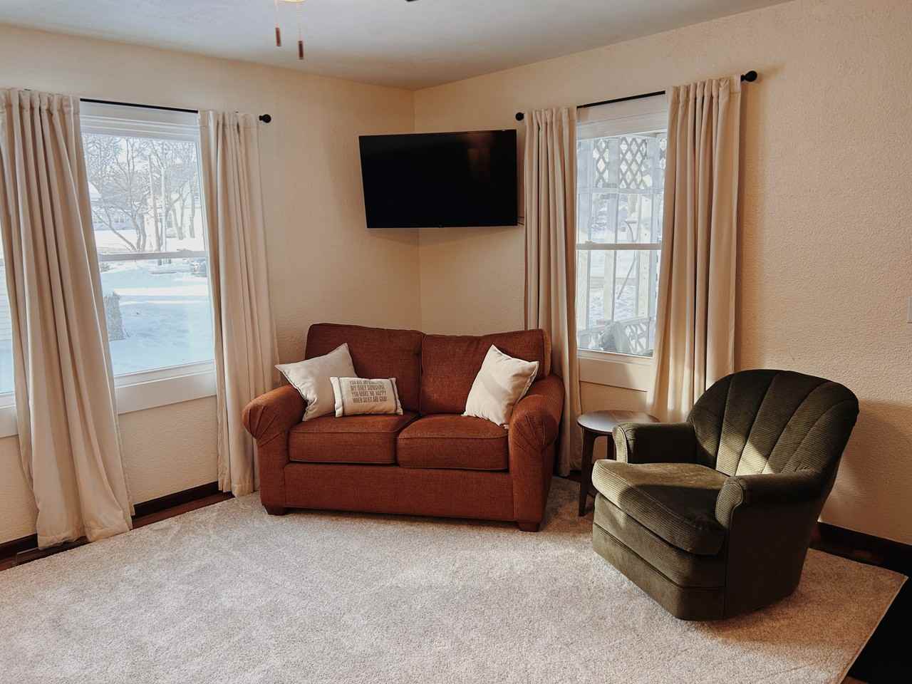 614 Mercer Ave #NA - Photo 3 of 16