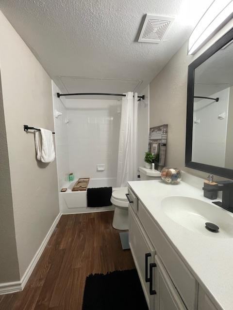 Henderson St - Photo 4 of 8