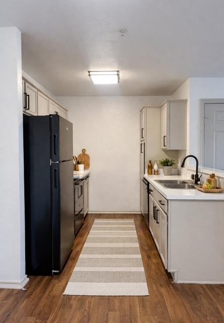 Henderson St - Photo 7 of 8