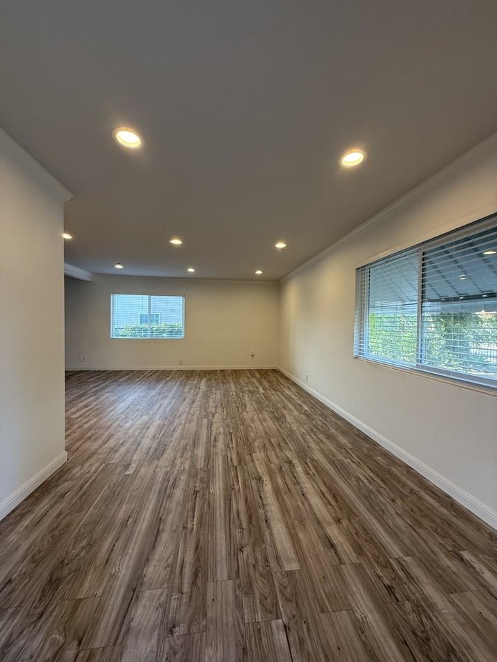 3158 Juanita St #NA - Photo 2 of 22