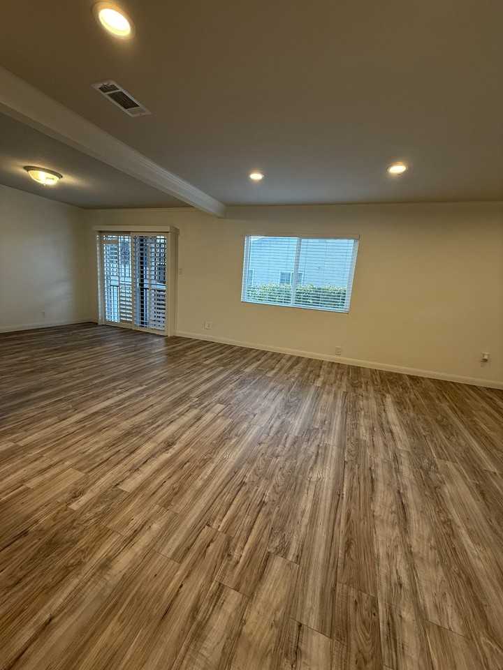 3158 Juanita St #NA - Photo 4 of 22