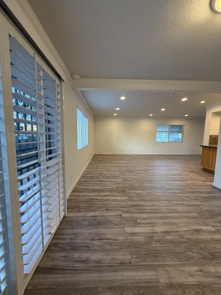 3158 Juanita St #NA - Photo 6 of 22