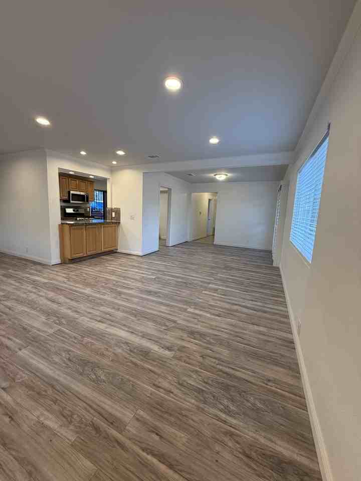 3158 Juanita St #NA - Photo 7 of 22