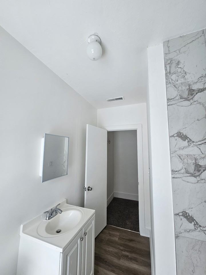 518 Scott St #NA - Photo 3 of 9