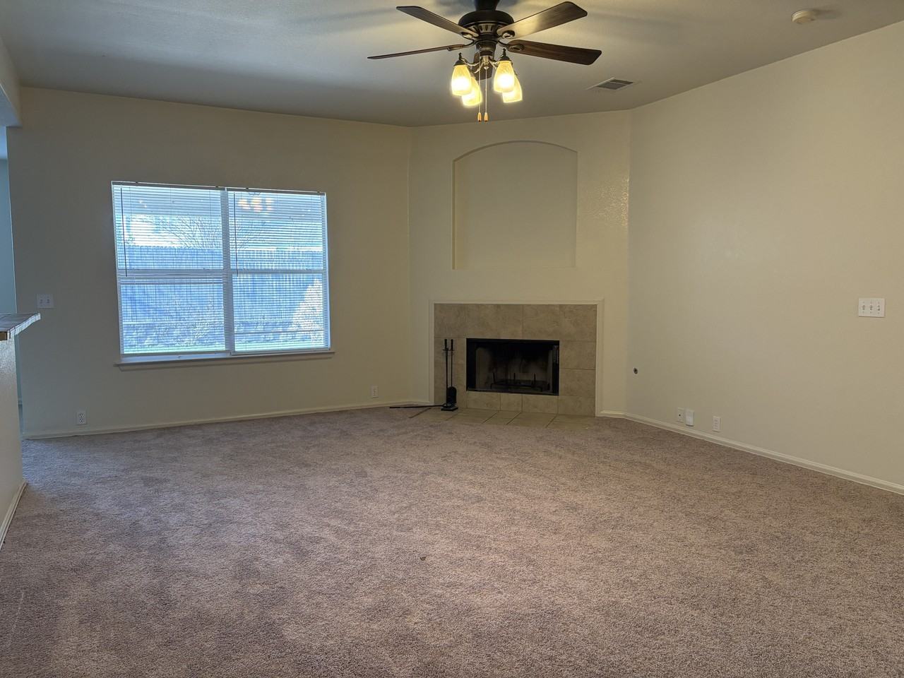 125 Camelia Pkwy #1 - Photo 2 of 17