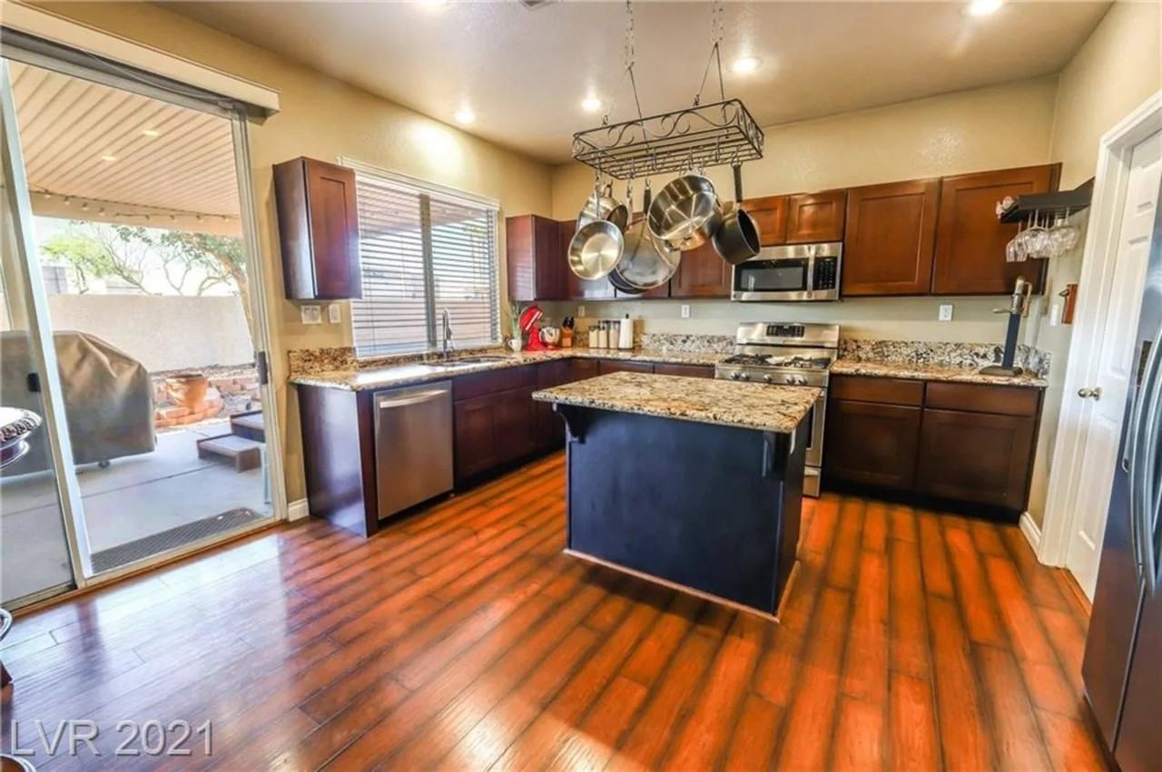 2521 Stanwood Ave #NA - Photo 7 of 24