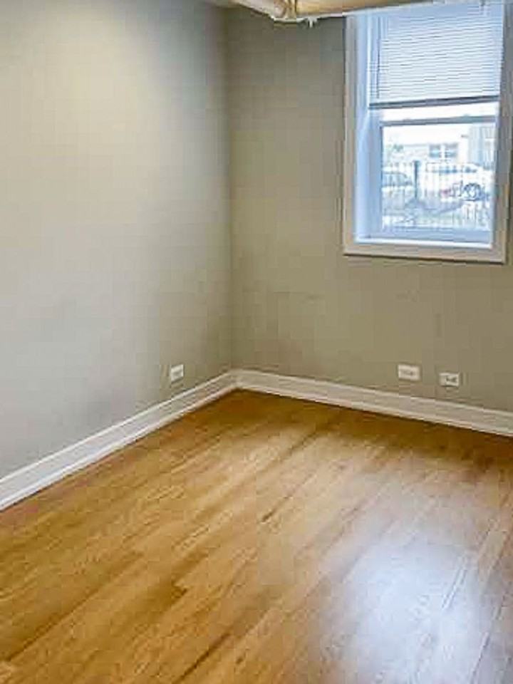 4869 N Paulina St #G - Photo 3 of 8