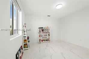 7455 Nw 103rd Pl - Photo 7 of 8