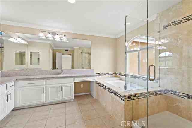 25052 Pathway Dr - Photo 3 of 8