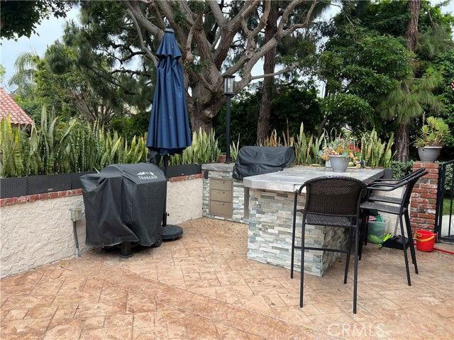 20891 Sailmaker Cir - Photo 2 of 8