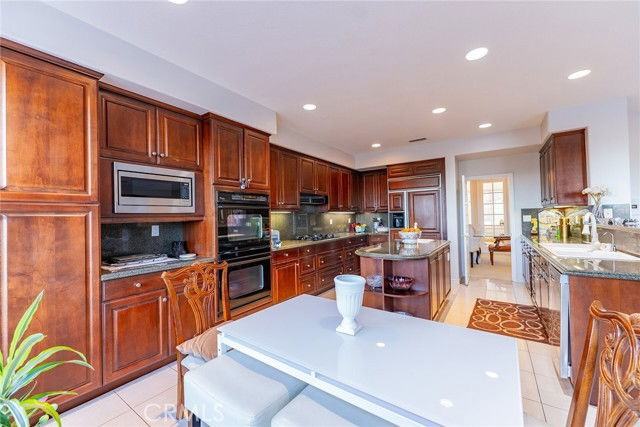 28832 Westport Way - Photo 3 of 8