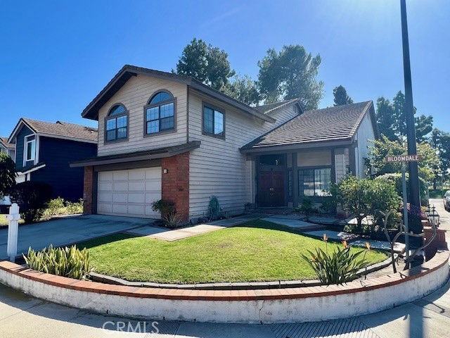 2 Bloomdale - Photo 2 of 8