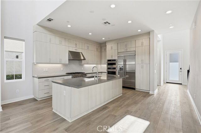 141 Holliston - Photo 5 of 8